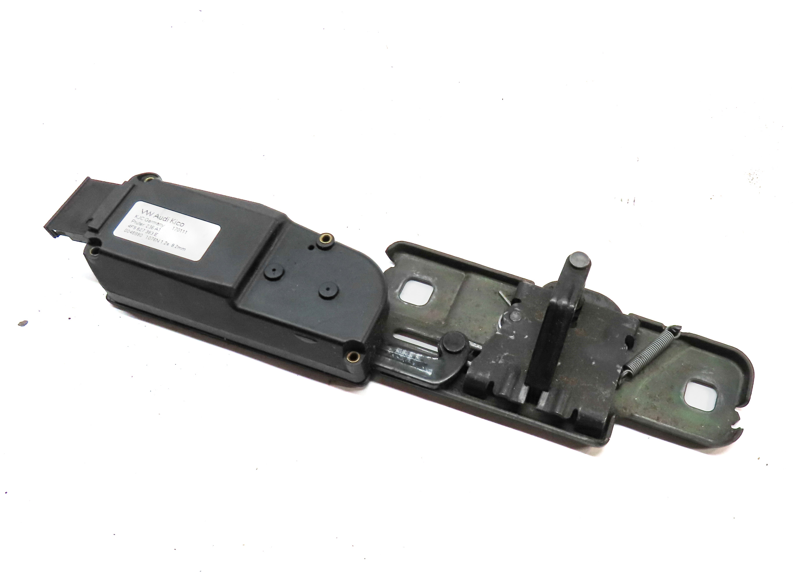 11 AUDI Q7 (4L) REAR TRUNK TAILGATE LIFTGATE HATCH LID LOCK LATCH STRIKER PLATE — exact item pictured